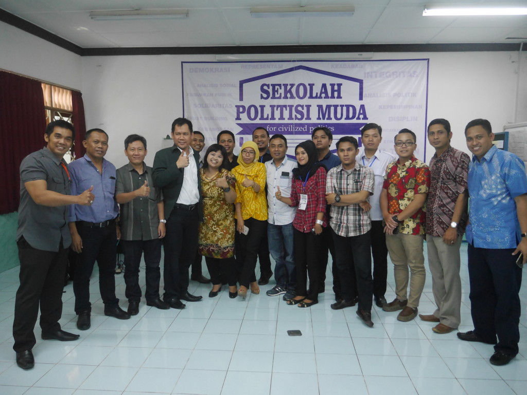 [Reportase Video] 21 Politisi Muda Ikuti Sekolah Politik Di SATUNAMA