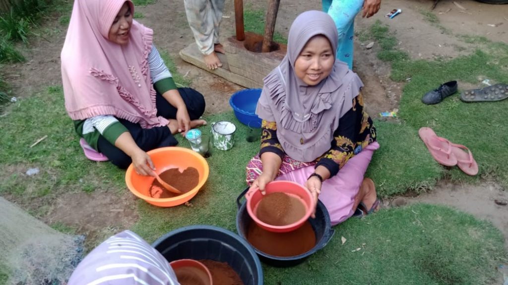 Perkuat Kapasitas Perempuan Petani Hutan, SATUNAMA Selenggarakan Pelatihan Kopi