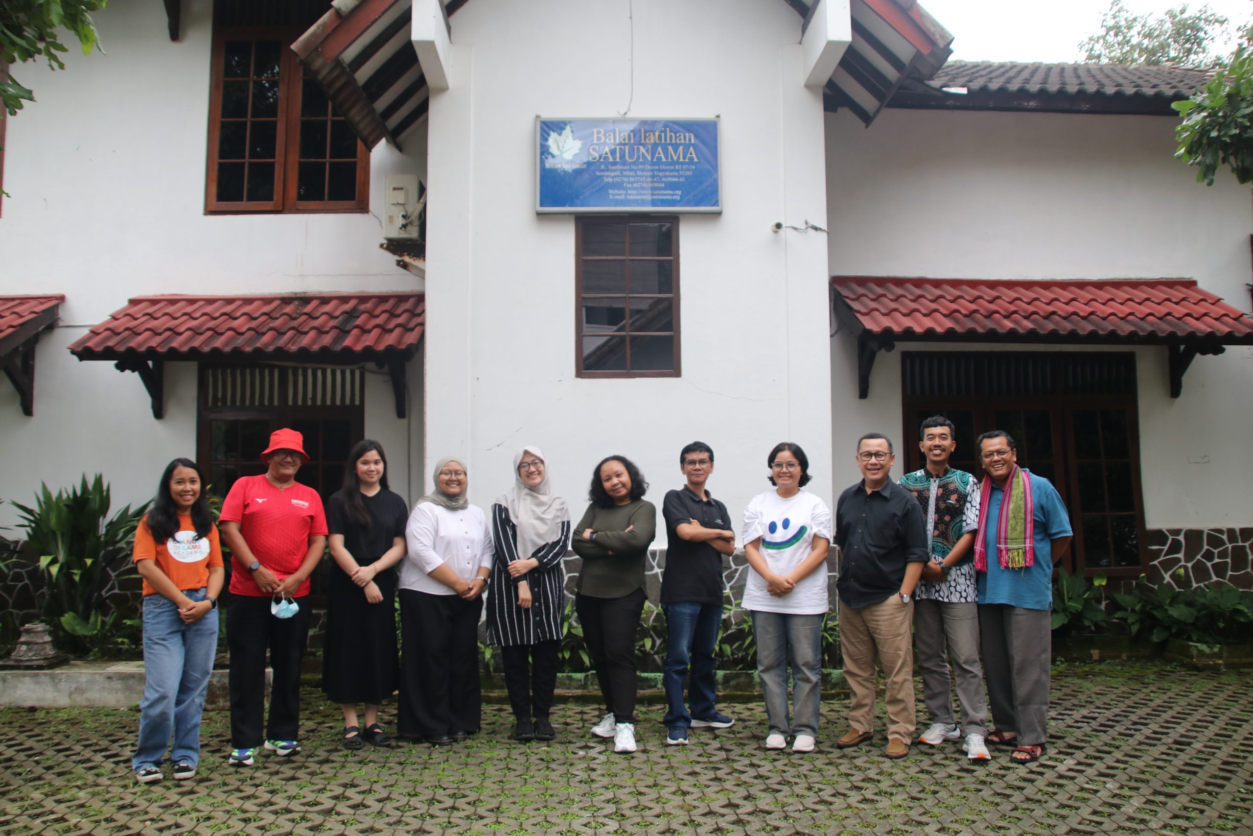 Rhizomatic Learning: Catatan Kecil dari Pelatihan Monitoring-Evaluasi